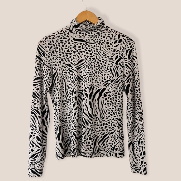 H&M Black & White Leopard Turtleneck Top - Picture 1 of 7